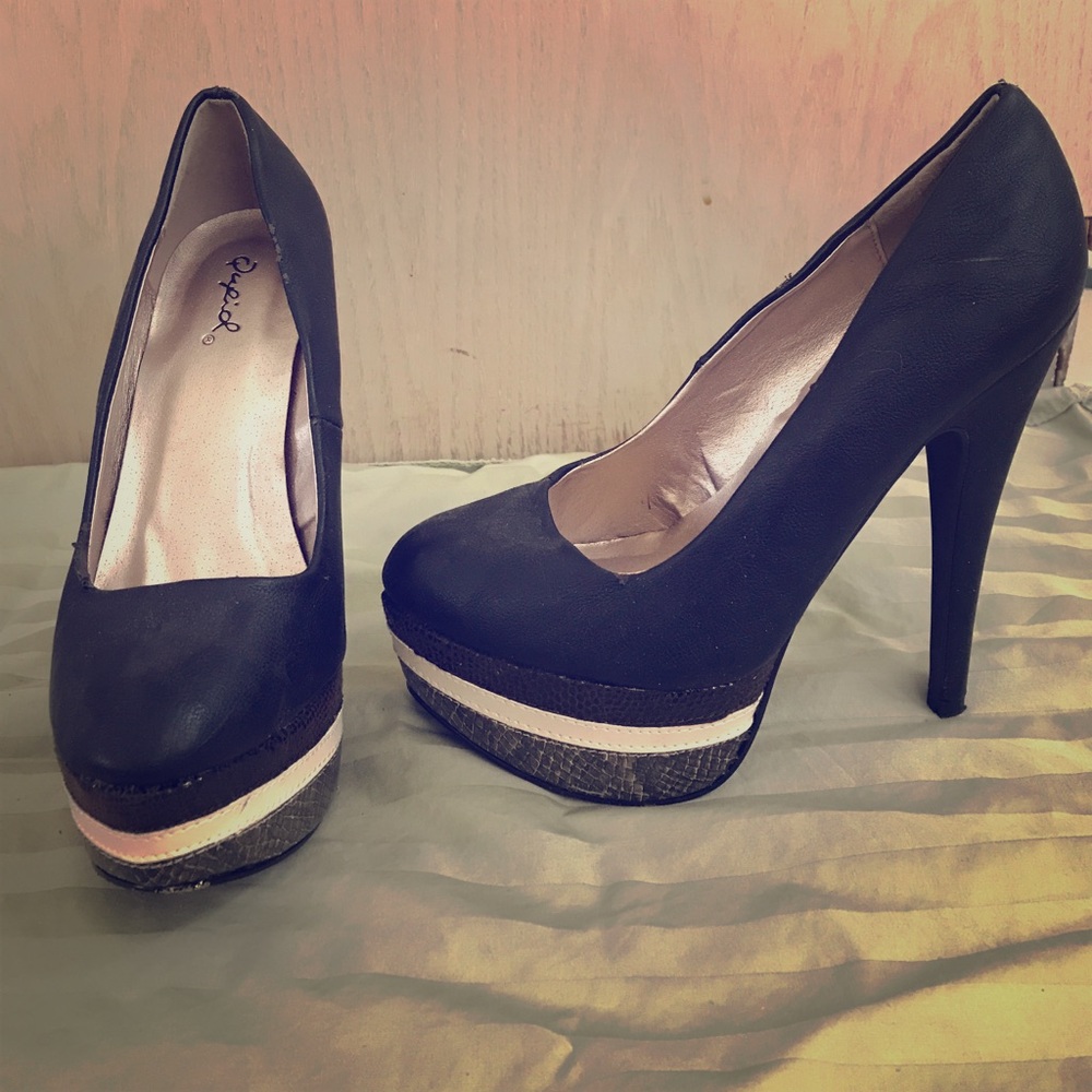 Black Platforms
