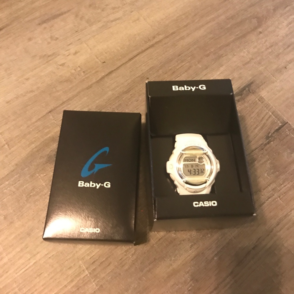 NIB white Baby-G