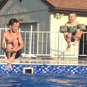 Meet your Posher, April