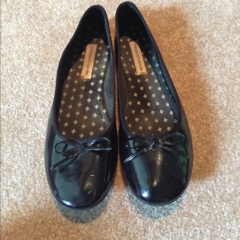 Black patent leather ballet flats
