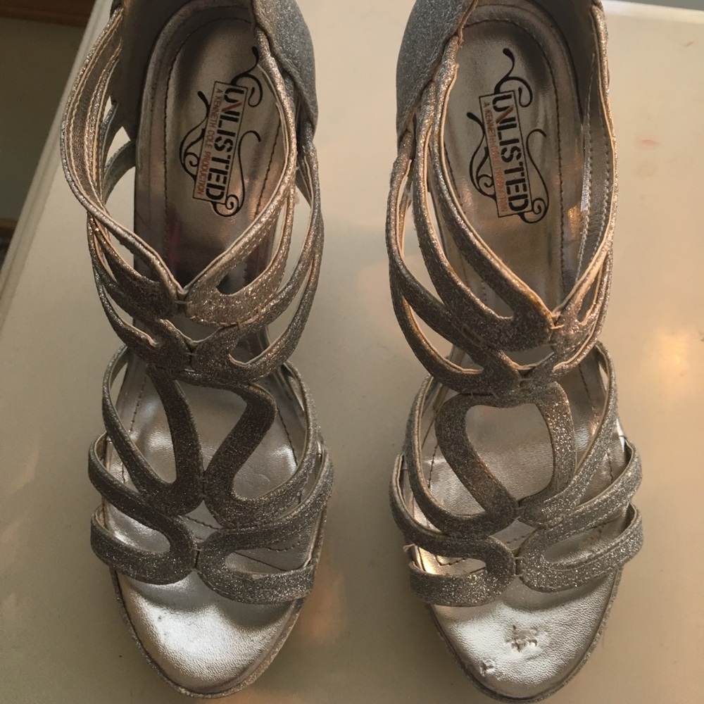 High heeled gown shoes