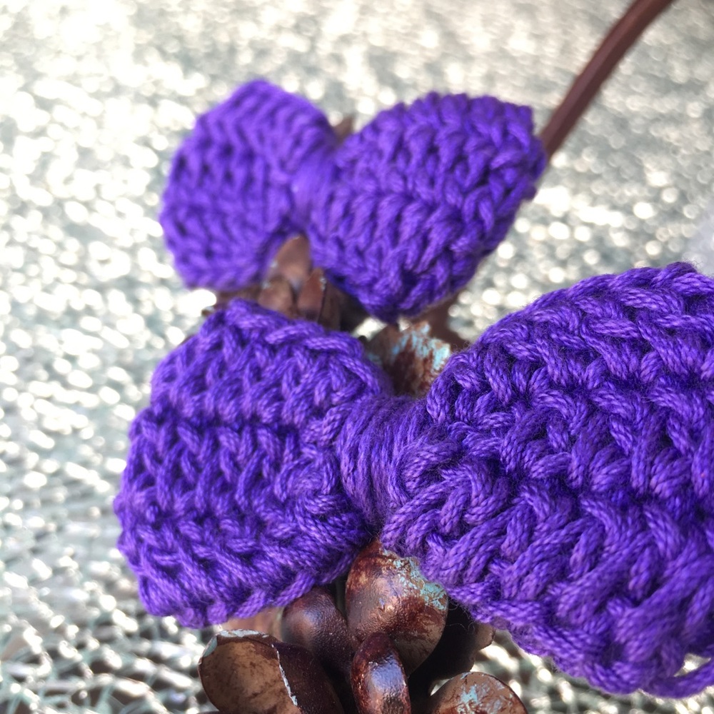 Knitted Bow Clips
