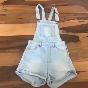 Overall shorts