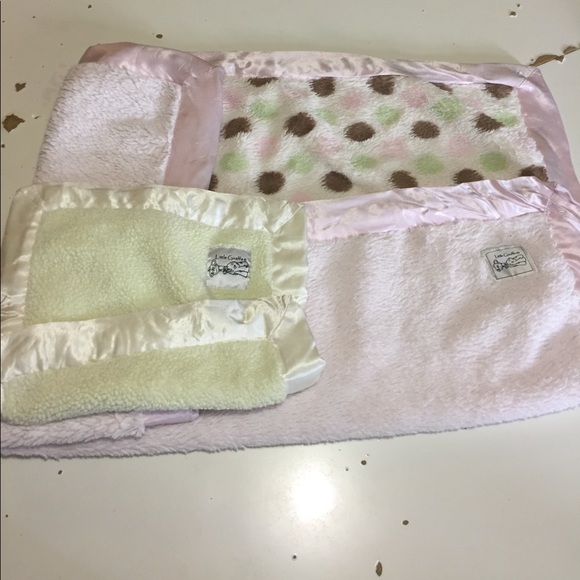 little giraffe pink blanket