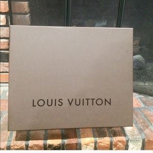 Louis Vuitton Box 20 x 16 x 6.5 with BONUS DUST!