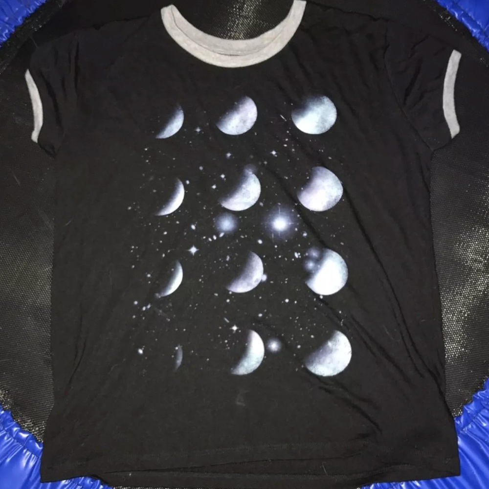 ❗️BUNDLE IT❗️Girls Moon T-Shirt
