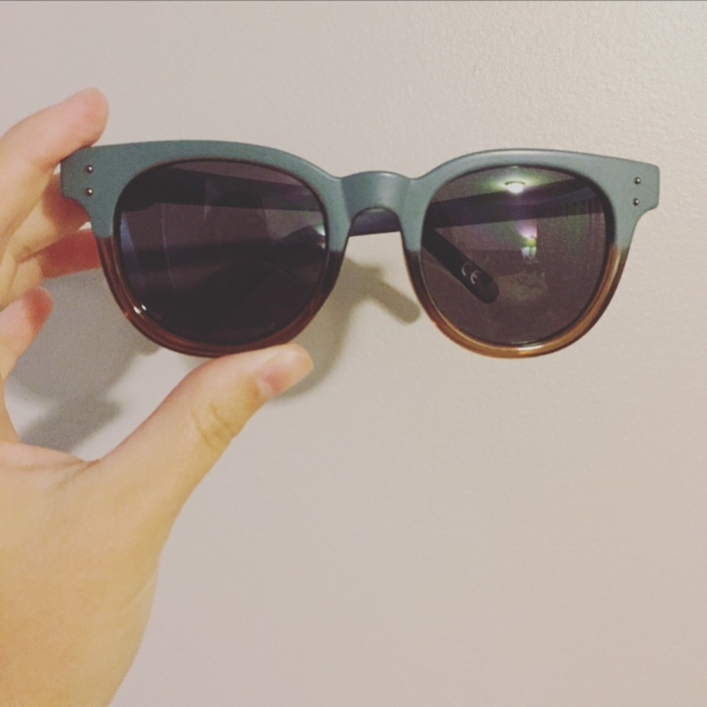 Vans sunglasses 👓