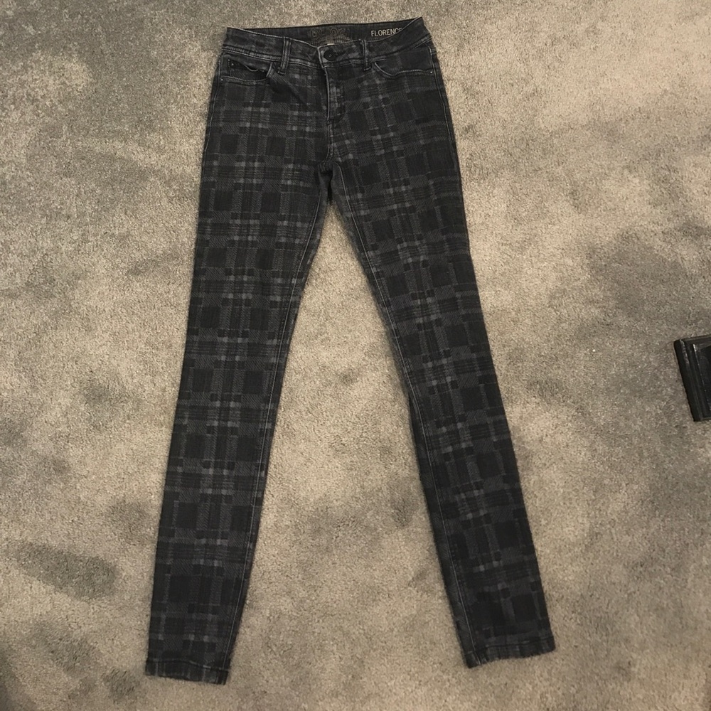 Gray plaid DL skinny jeans