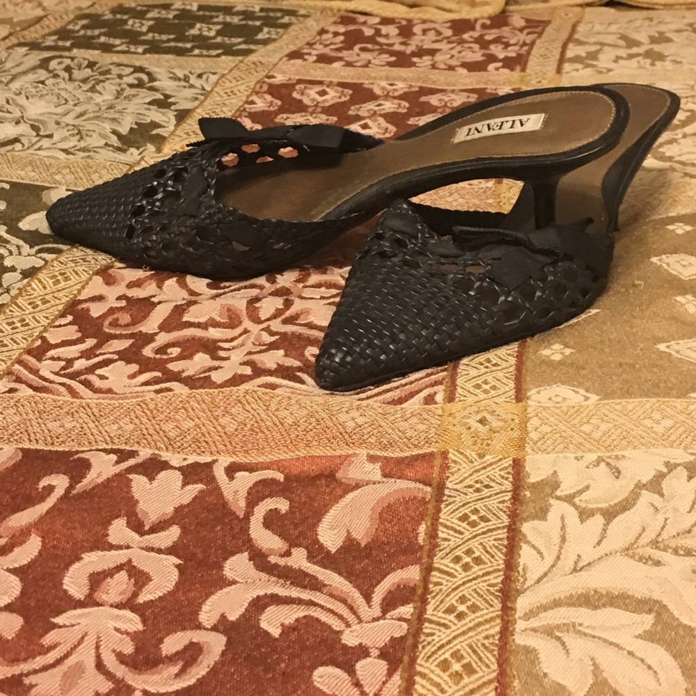 Alfani Mules