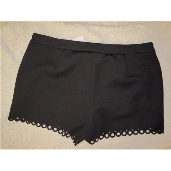 Sold NWT Susana Monaco Sasha Laser Black Shorts - Picture 6 of 6