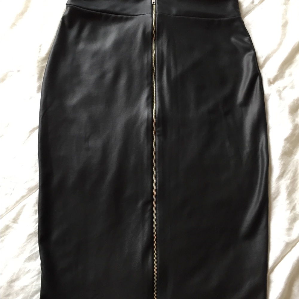 🆕 Faux Leather Zipper Pencil Skirt - Black