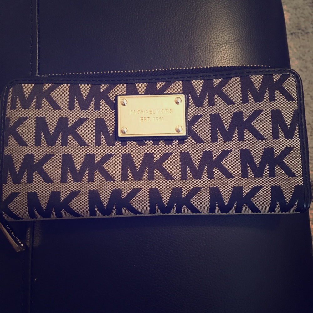 Michael Kors wallet