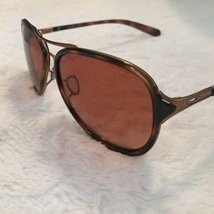 SOLD❣️ Authentic Oakley Kickback Sunglasses