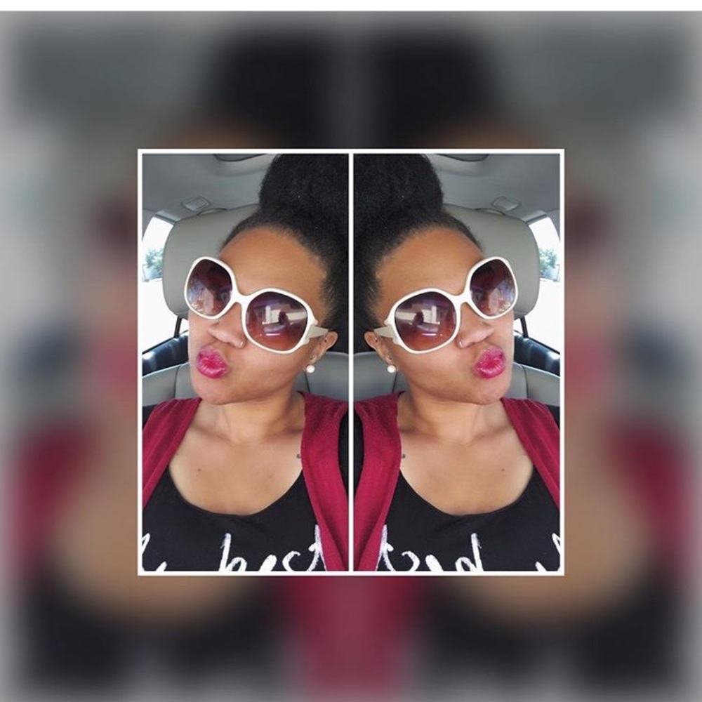 Meet your Posher, Dee