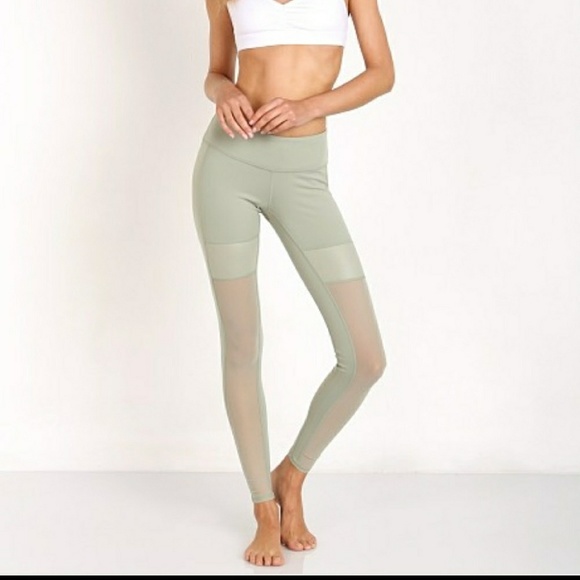 ALO Yoga Pants - Alo lean leggings