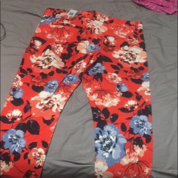 Capris - Picture 1 of 4