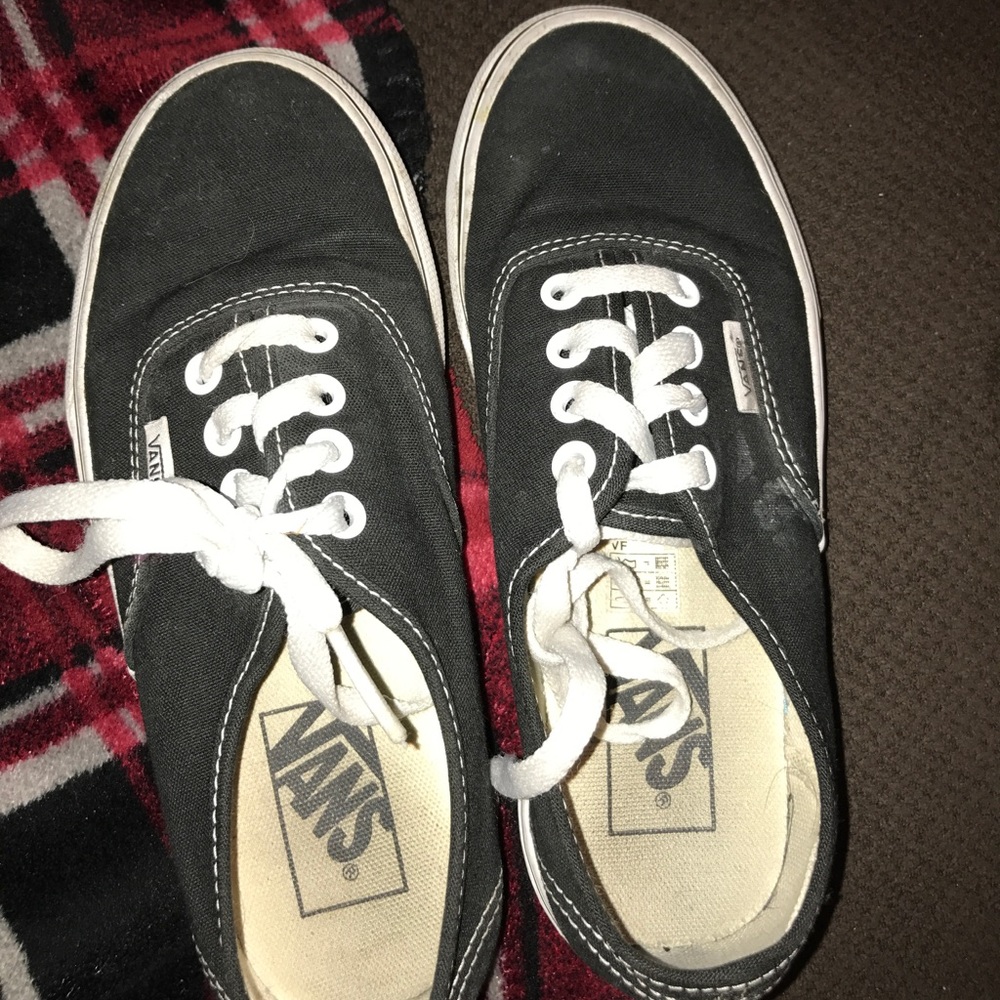 Vans black and white