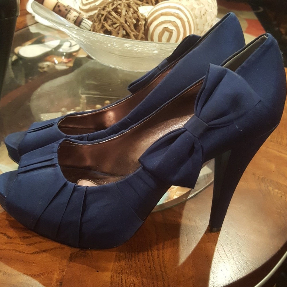 NAVY PEEP TOE HEELS