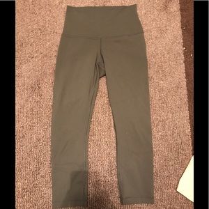Lululemon Olive Wunder Under