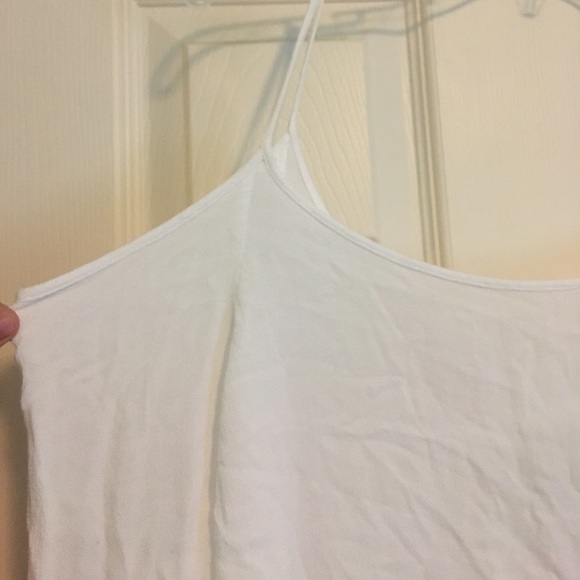 Charlotte Russe Flowy Shoulder Cut Out top - Picture 3 of 4