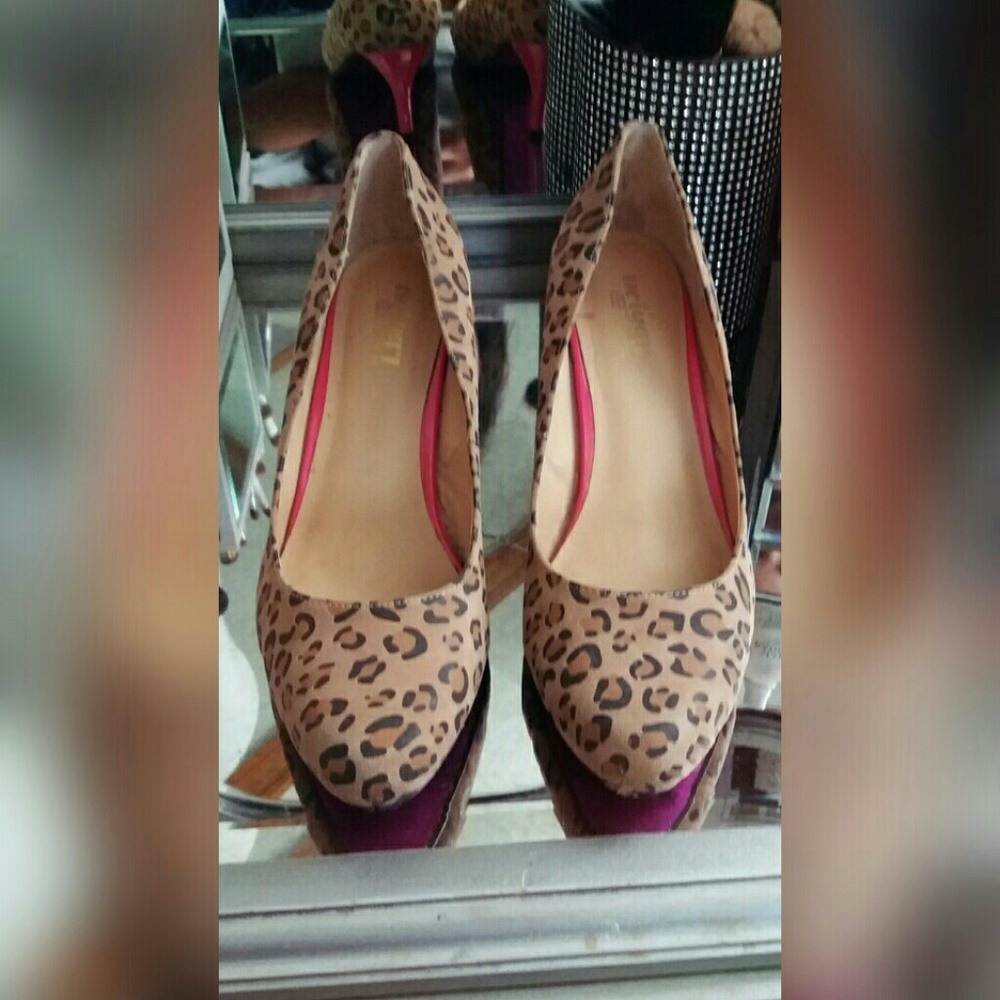 l e o p a r d // s u e d e // p i n k p u m p s