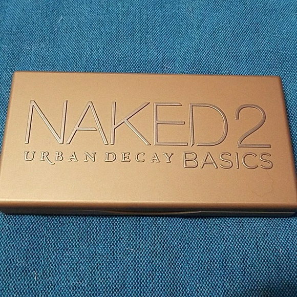 SOLD Urban Decay Naked 2 Basics Eyeshadow Palette - Picture 2 of 5
