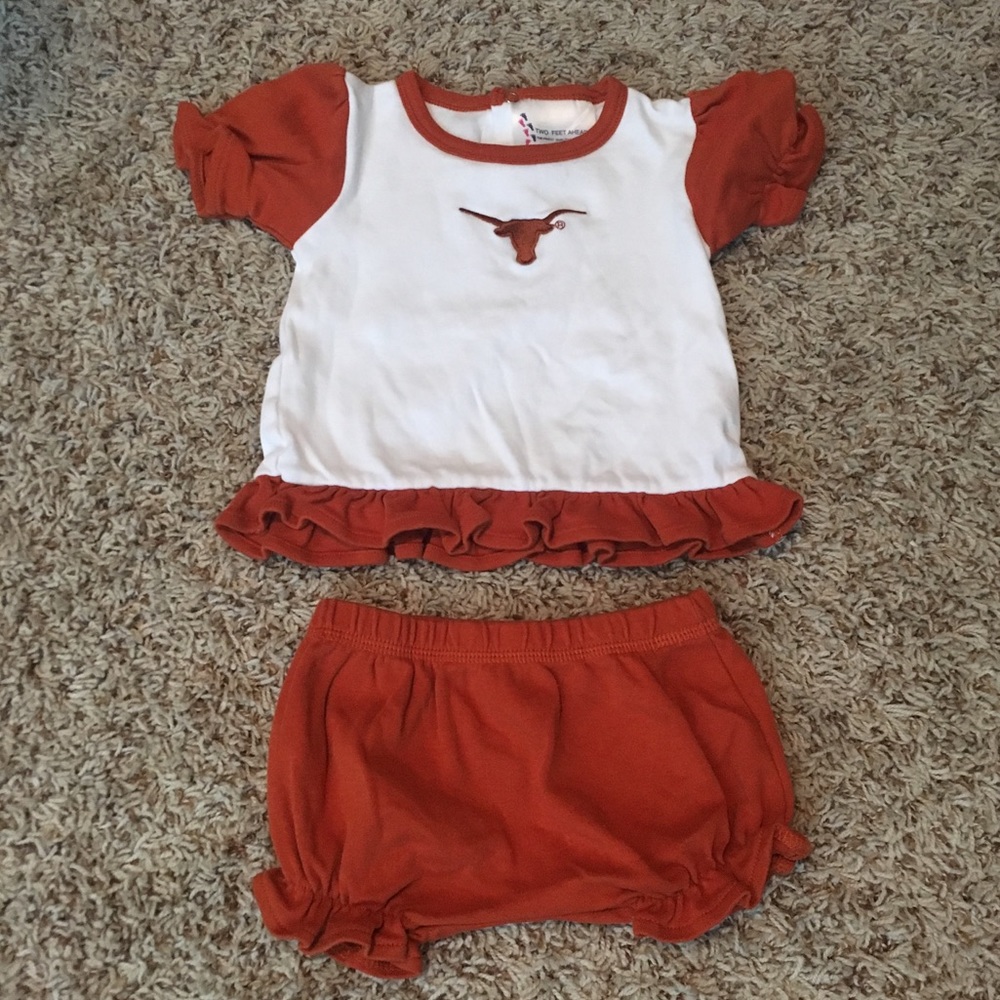 Baby girl Longhorn (U.T.) outfit, size 12 month