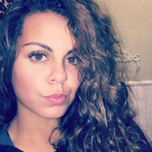 Meet your Posher, Noemi