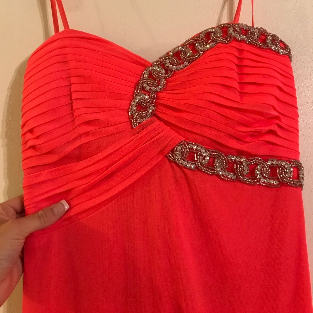 •STRAPLESS PROM DRESS• Blondie Nites