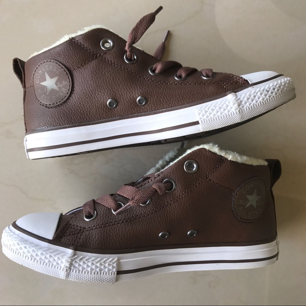 SALE‼️Brown wool it up Converse