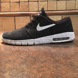 Men's Nike Janoski SB shoe