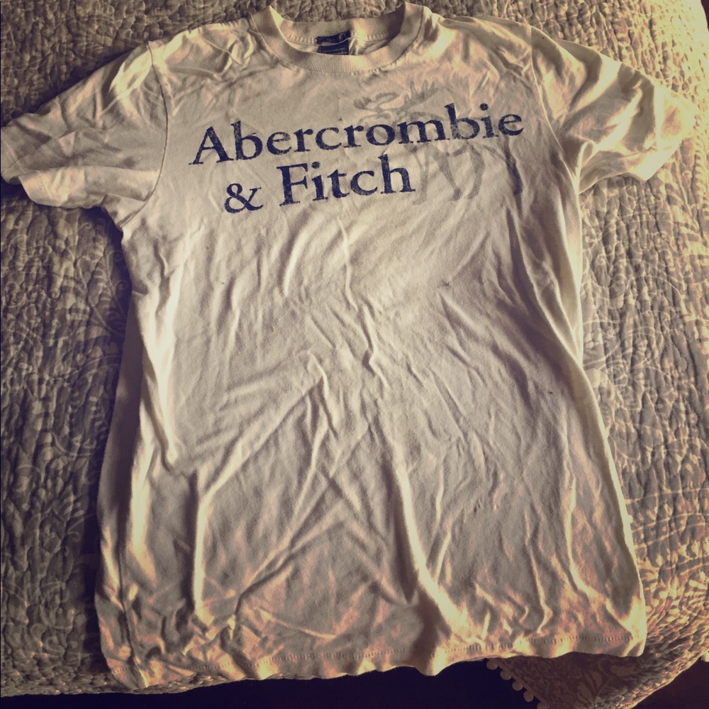 Men's Abercrombie tshirt