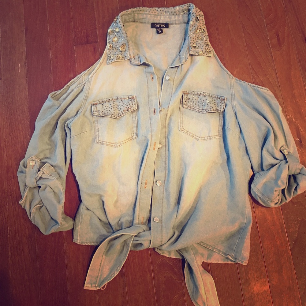 Open shoulder denim tie blouse
