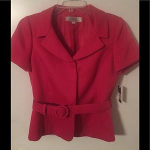 Tahari short sleeve skirt suit