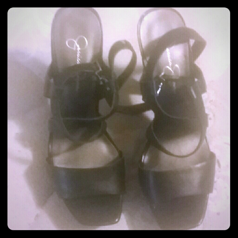 Jessica Simpson platform high heel strappy sandal