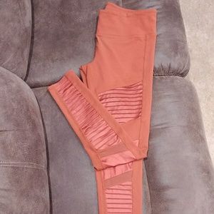 Alo yoga Athena motto leggings.