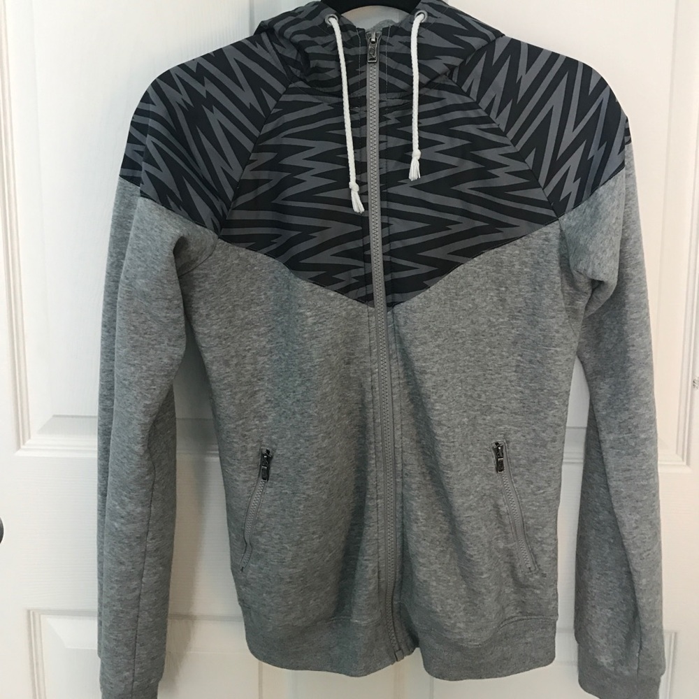 NIKE Women's Zip-Up Gray Patterned Jacket