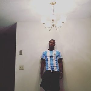 Meet your Posher, Derrick