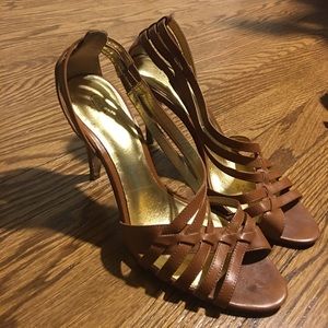 Coach tan sandal low heel