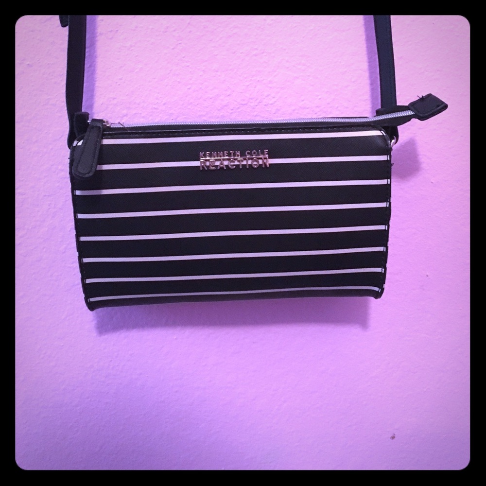 Kenneth Cole Reaction Crossbody