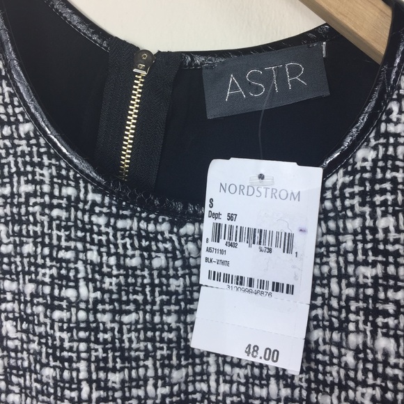 ASTR Asymmetrical Houndstooth Crop Top Size Small - Picture 4 of 8