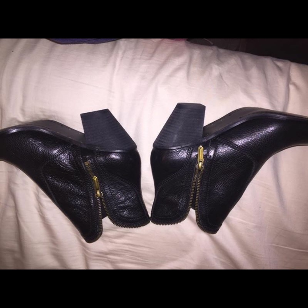 Sam Edelman - Picture 2 of 3