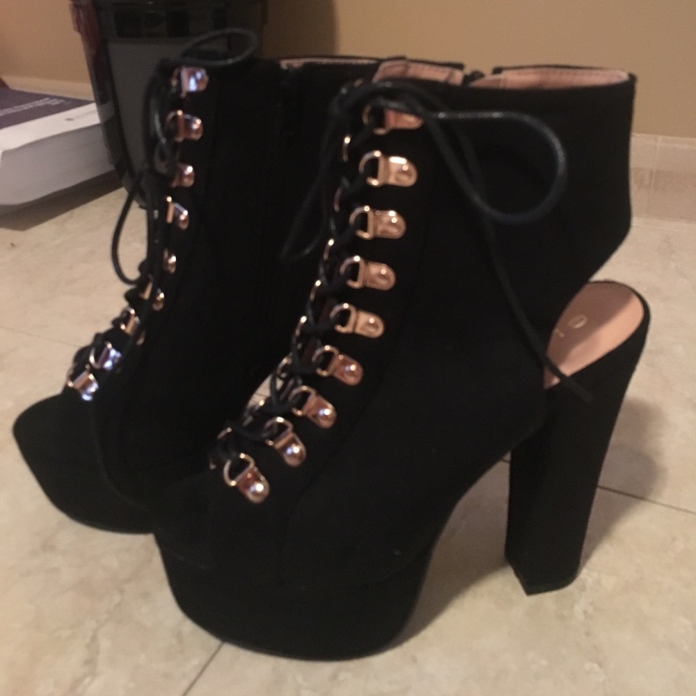 Black platform lace up heels