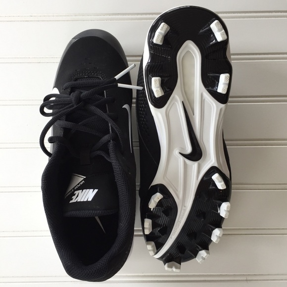 Nike Baseball Cleats - Picture 2 of 4