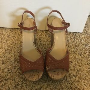 Size 7.5 Arizona Wedges