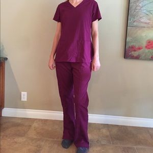 Grey's Anatomy Wine S scrub top and S scrub pants