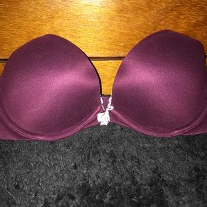 34B Victoria Secret body bra.