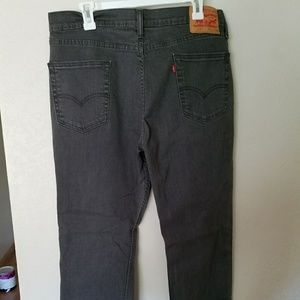 Levis straight fit. Size 34x34