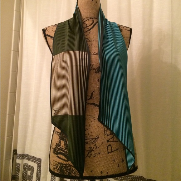 Vera Bradley Accessories - Vintage Vera Bradley Scarf