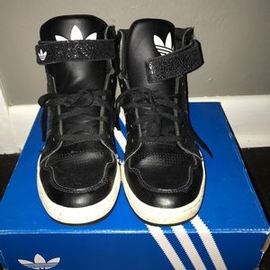Adidas high top sneaker